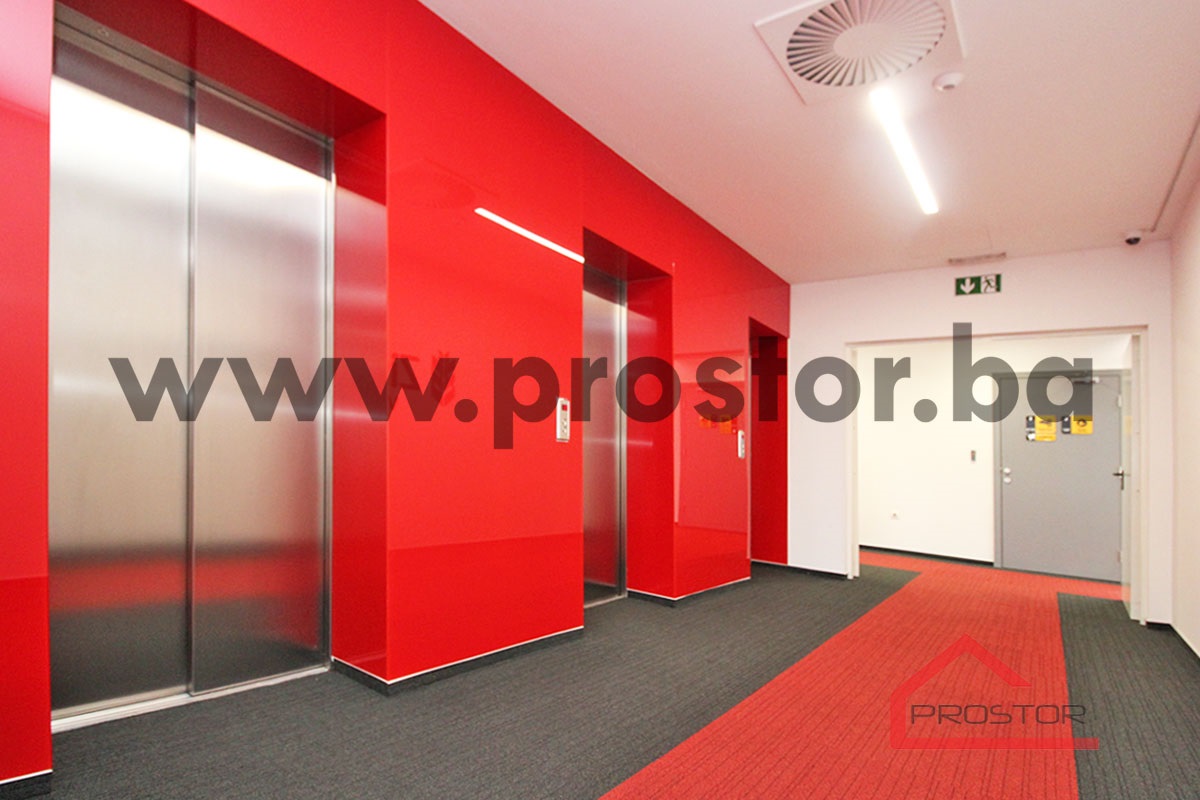 15 Lift ulaz na spratu