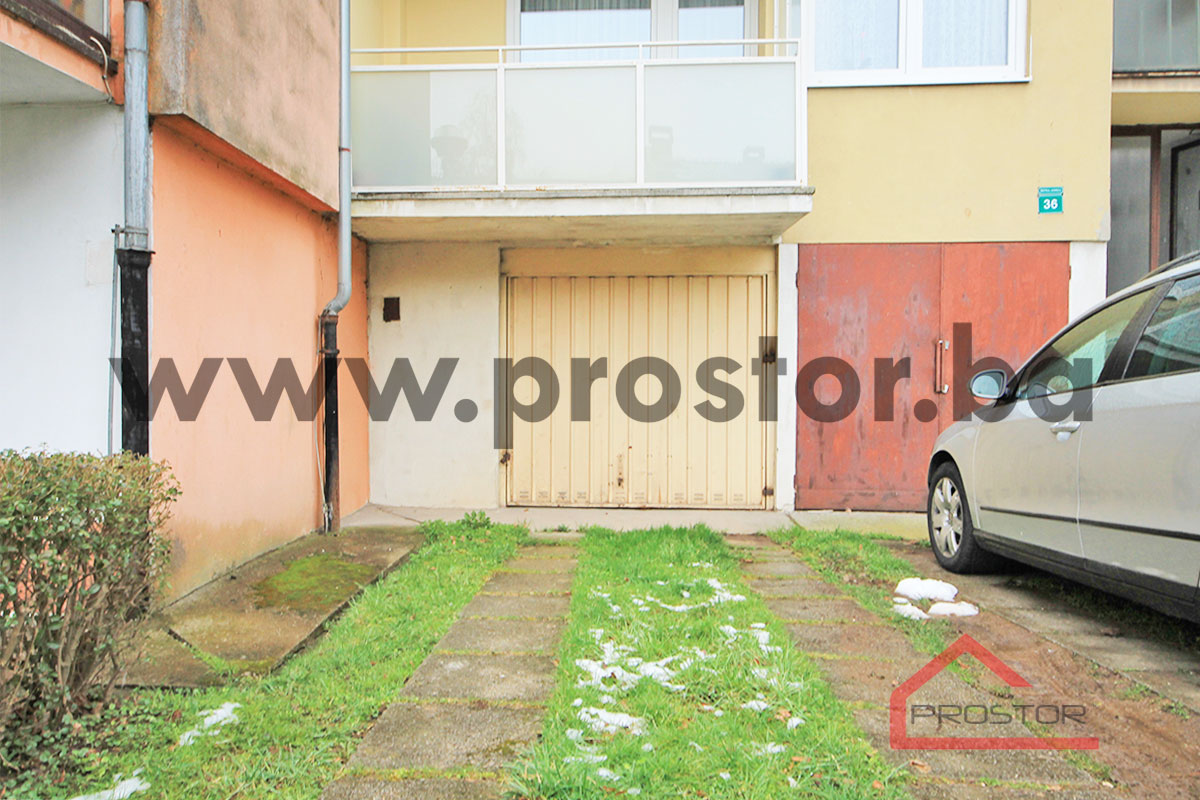 16 Prilaz garaži sl 1