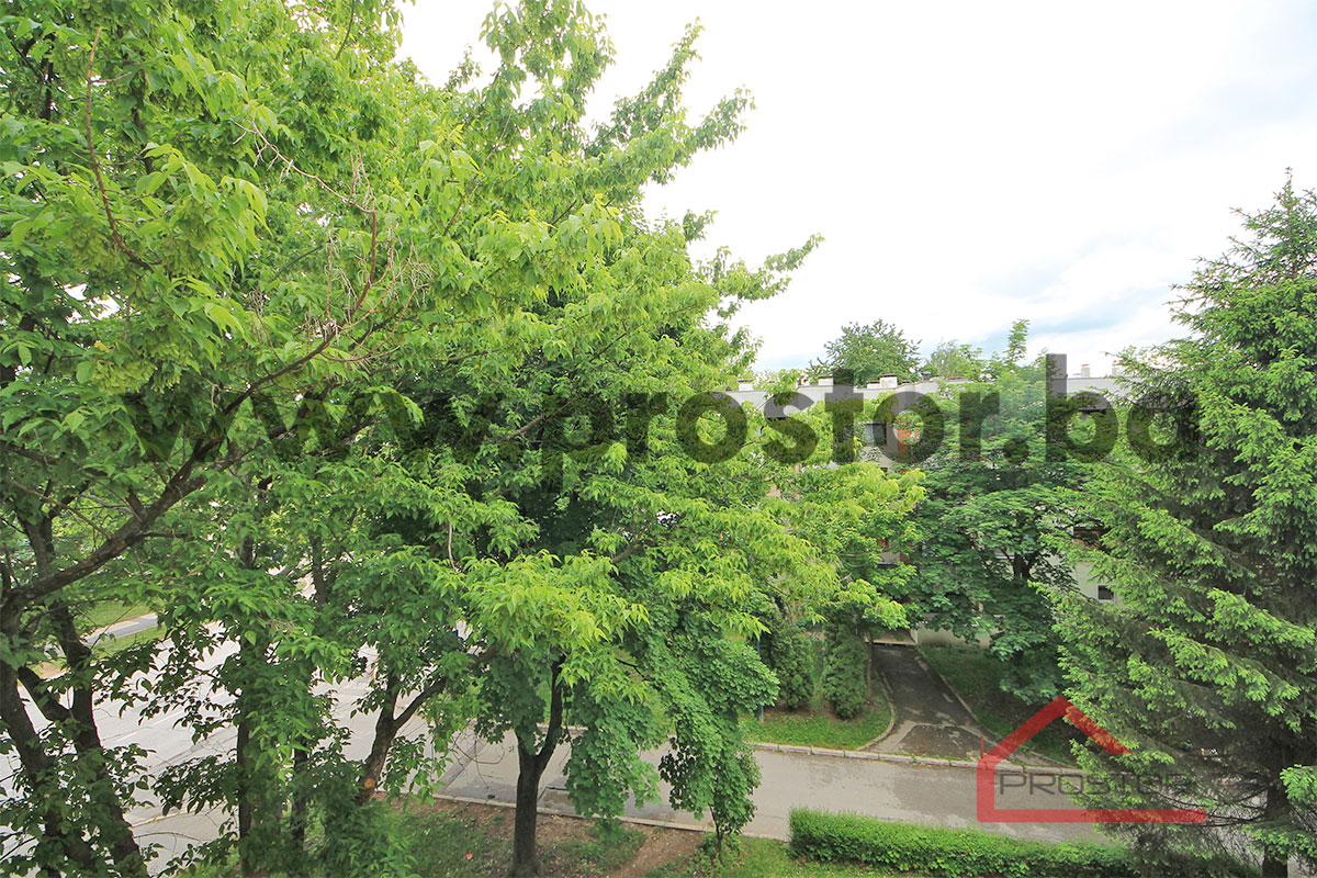16 Pogled Istok