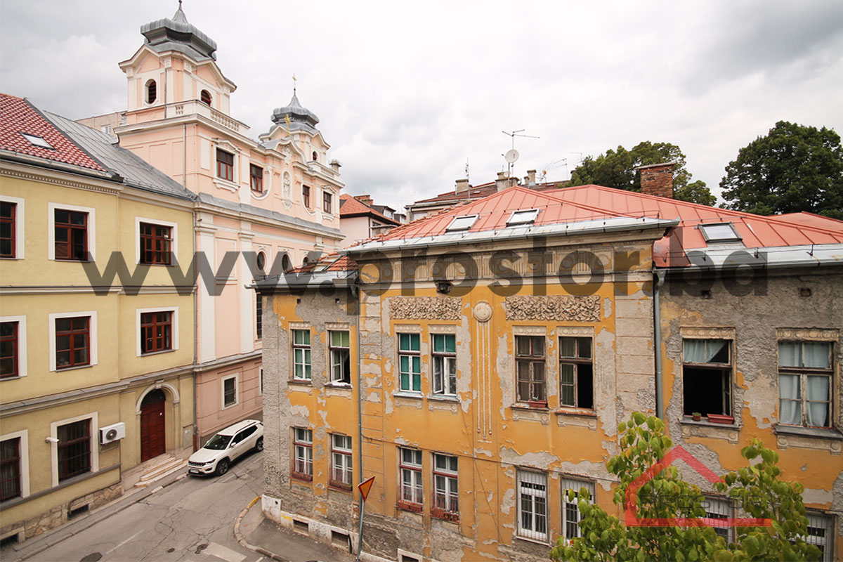 13 Pogled