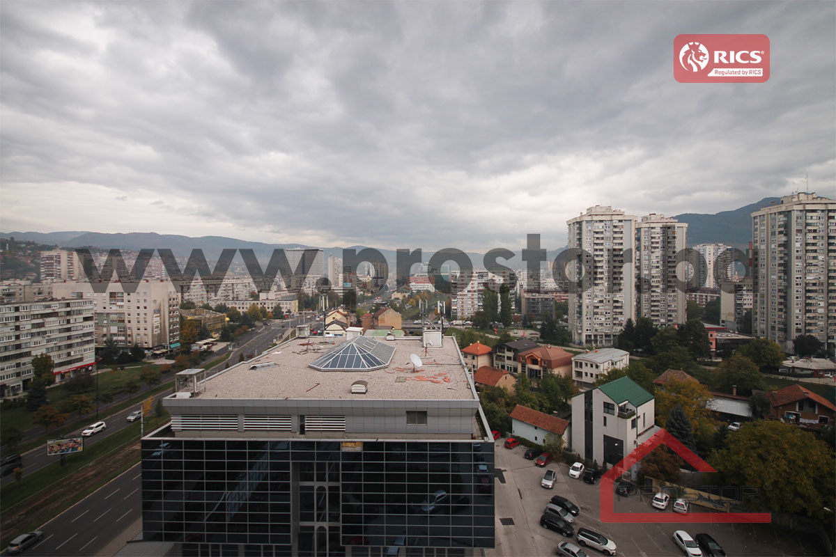 12 Pogled sl1