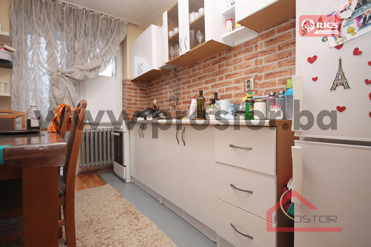 4 Kuhinja s trpezarijom sl1