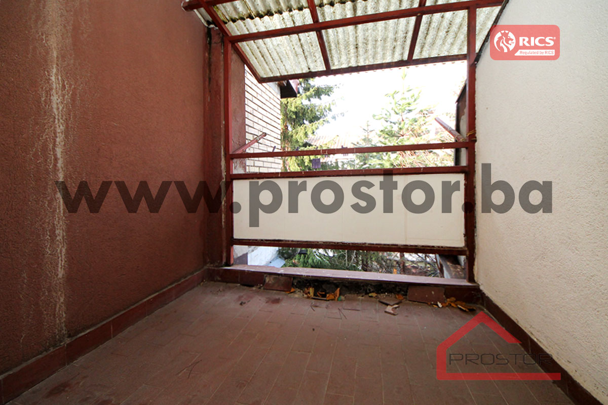 8 Balkon 2