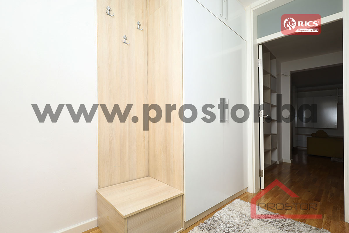 20 Hodnik - plakar