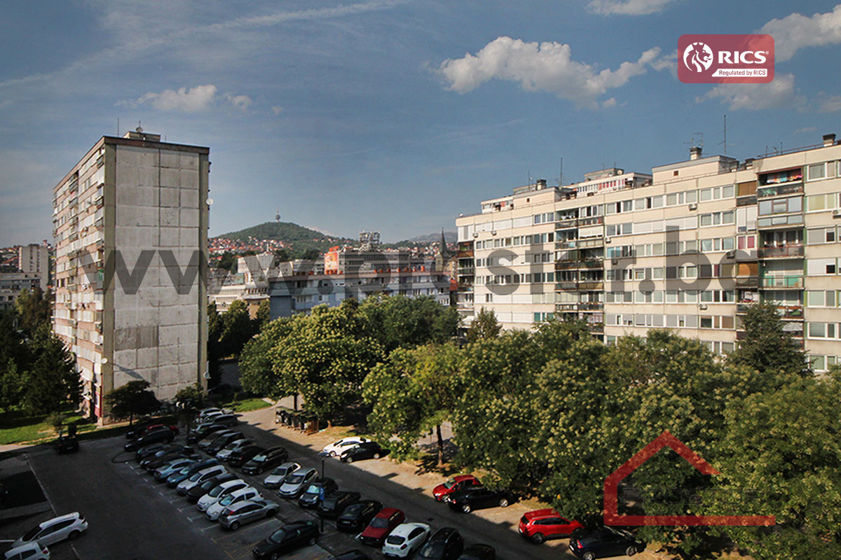 19 Pogled Istok