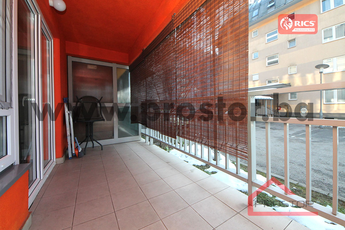 11 Balkon