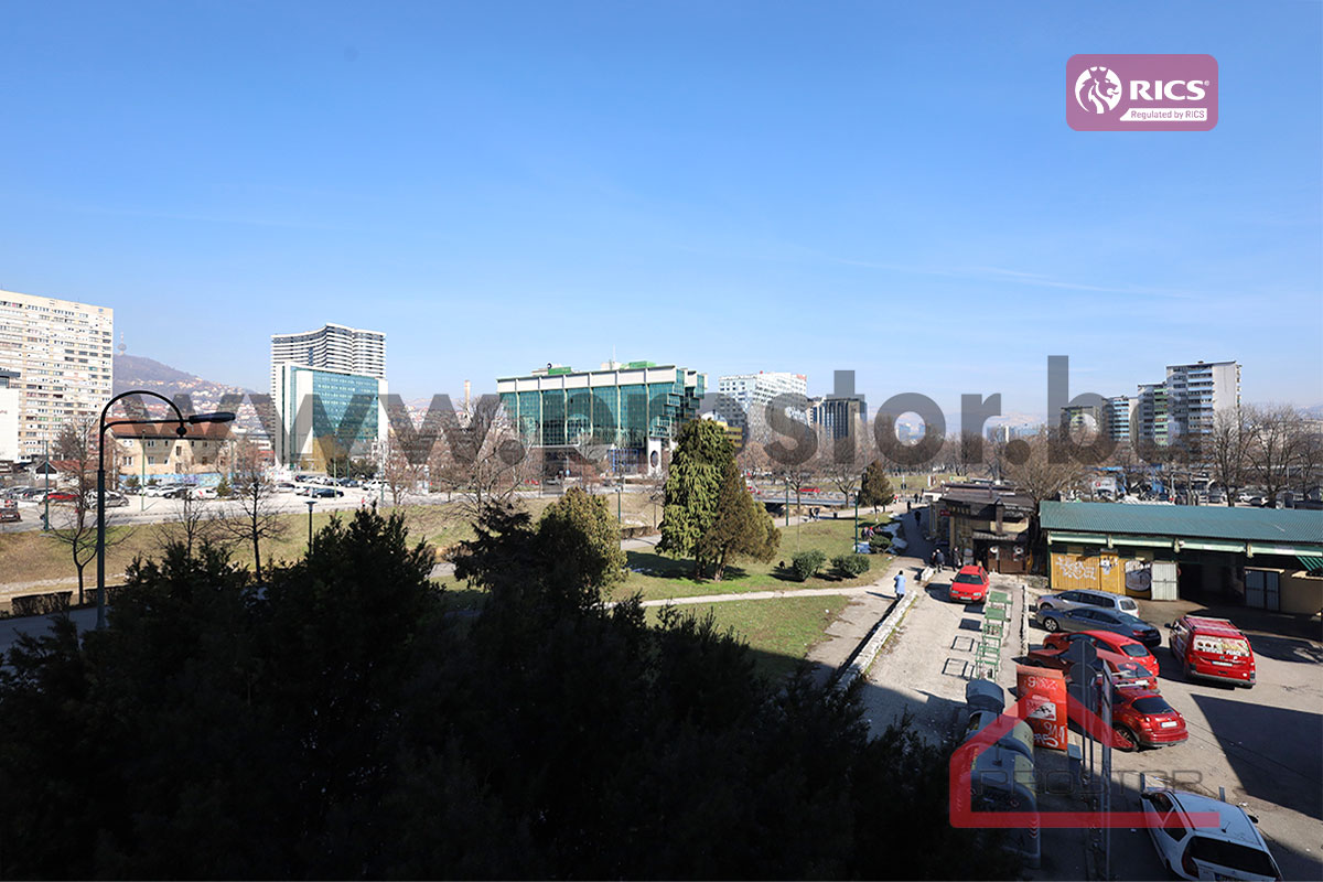 8 Pogled sa balkona