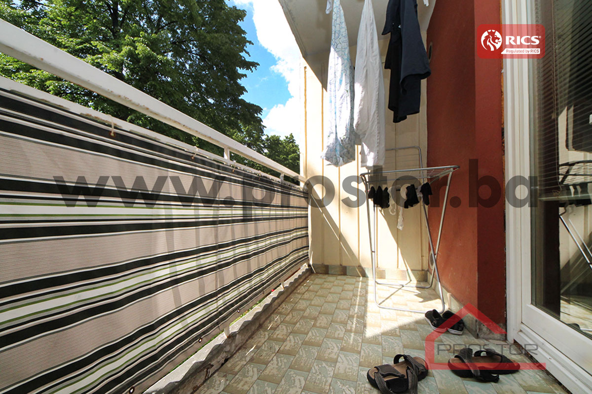 12 Balkon