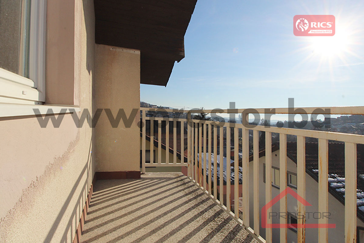 8 Balkon 1