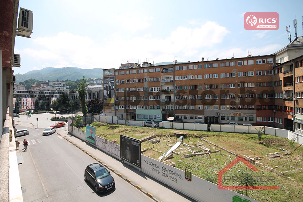 1 Pogled