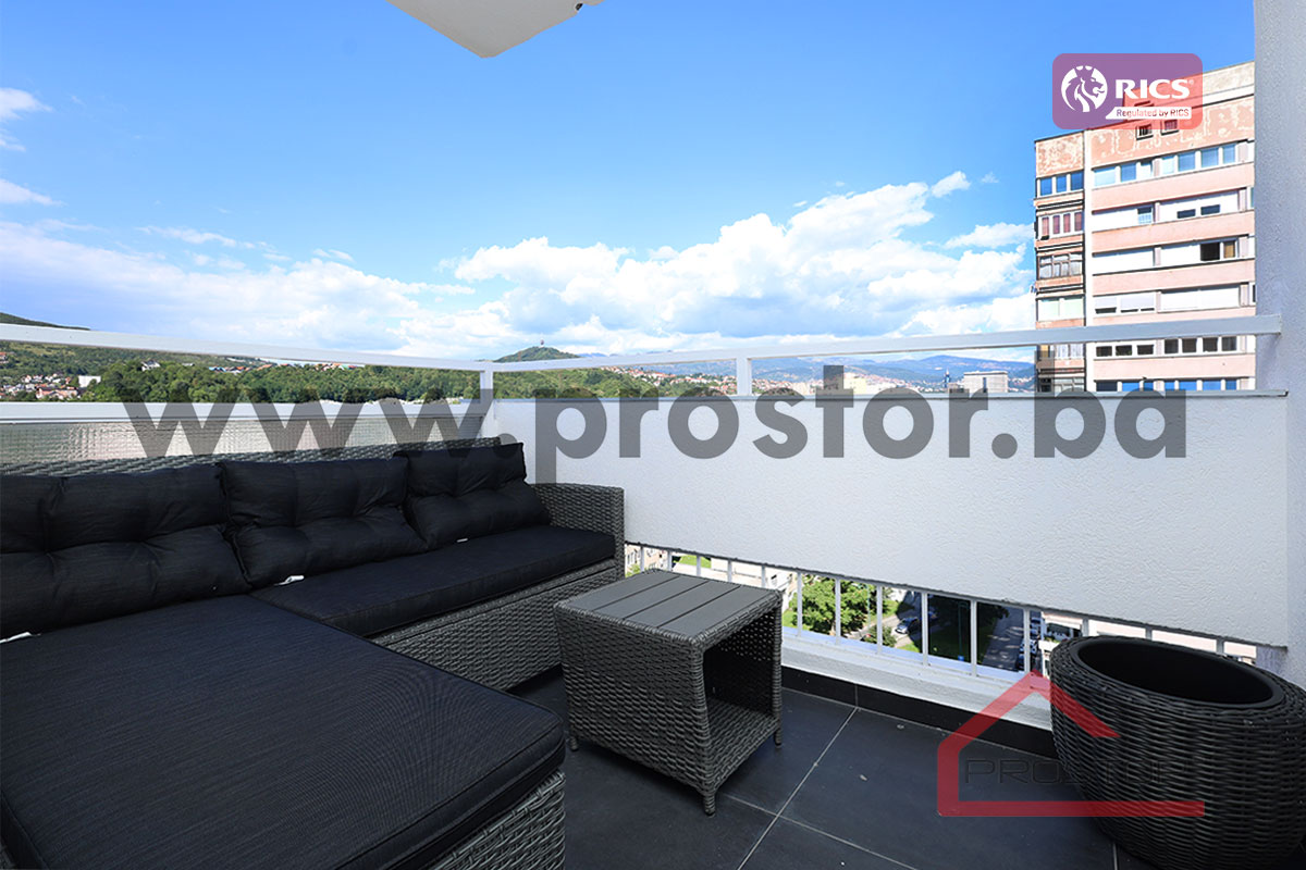 7-Balkon-iz-dnevnog-boravka-sl1