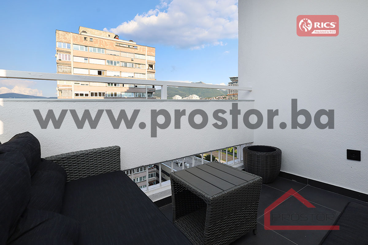 8-Balkon-iz-dnevnog-boravka-sl2