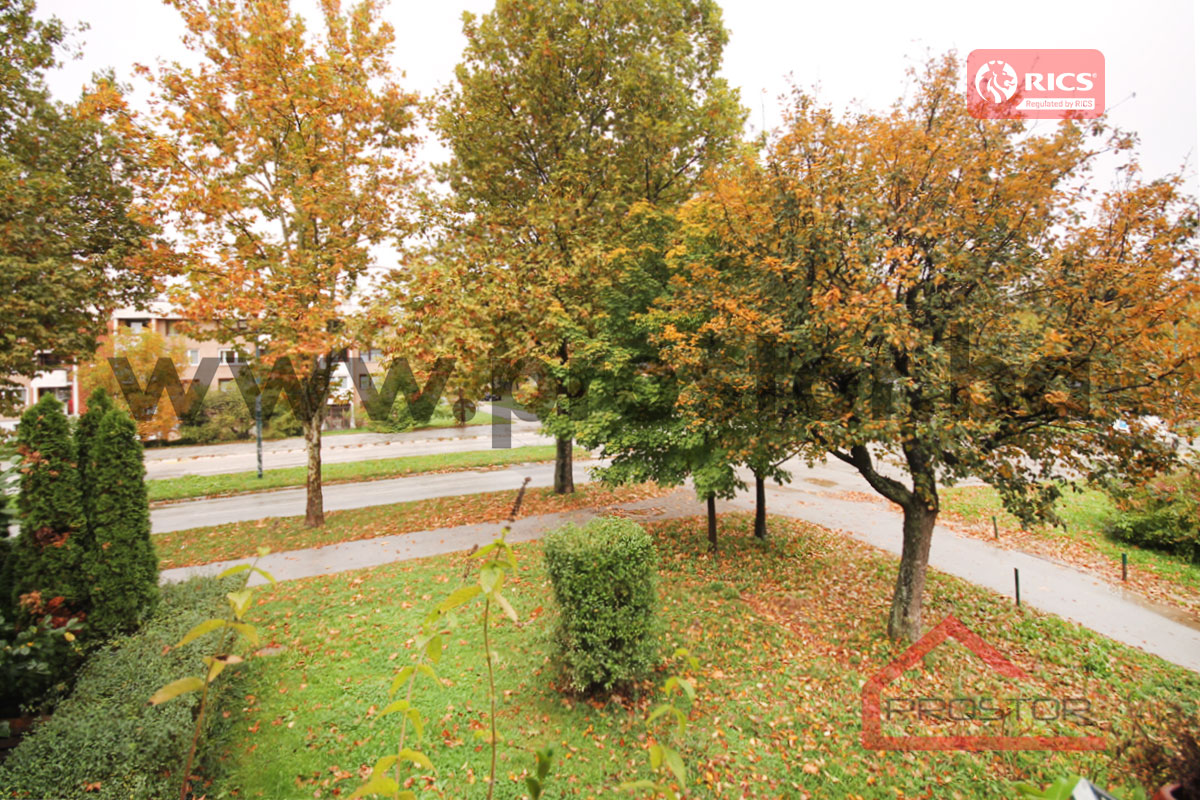 19 Pogled balkon 1