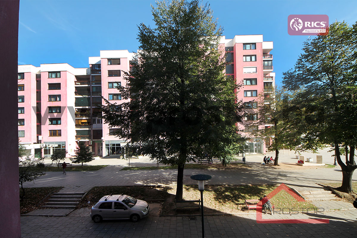 15 Pogled istok
