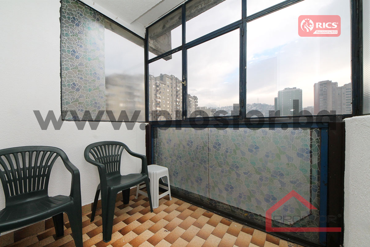 12 Balkon