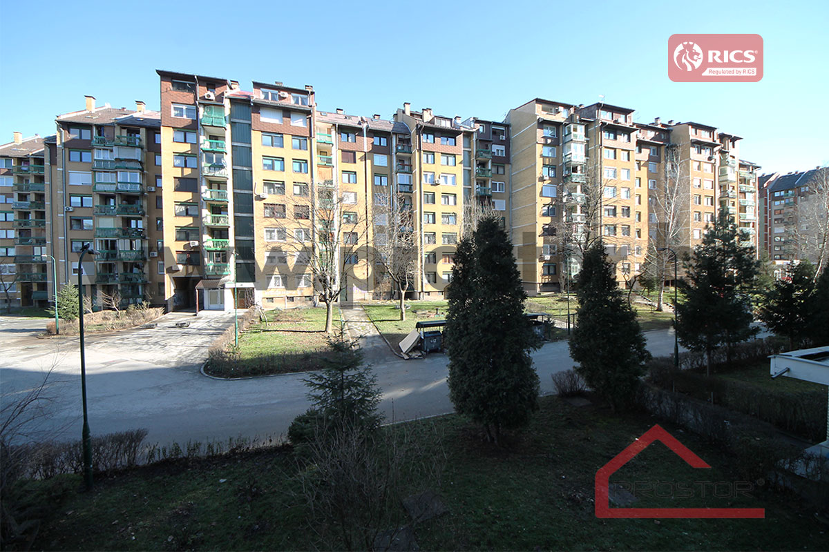 15 Pogled Istok