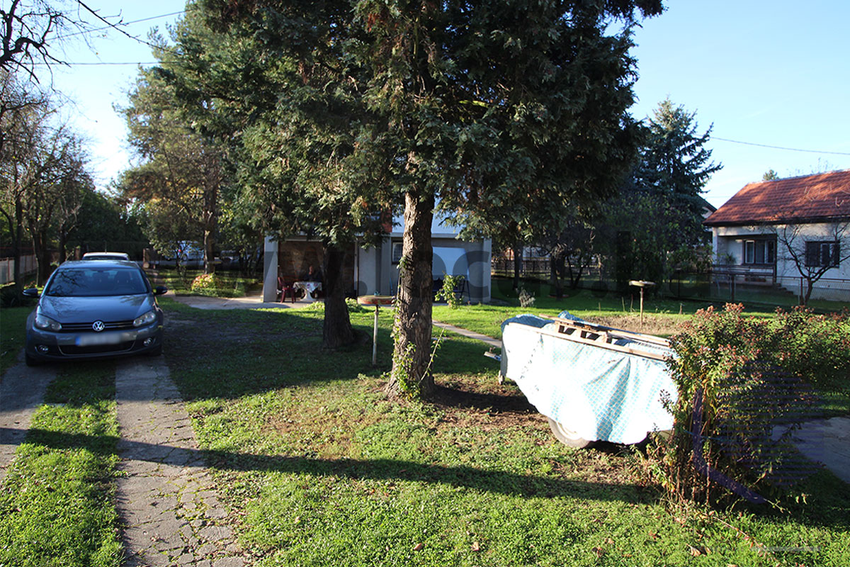 21 Dvorište