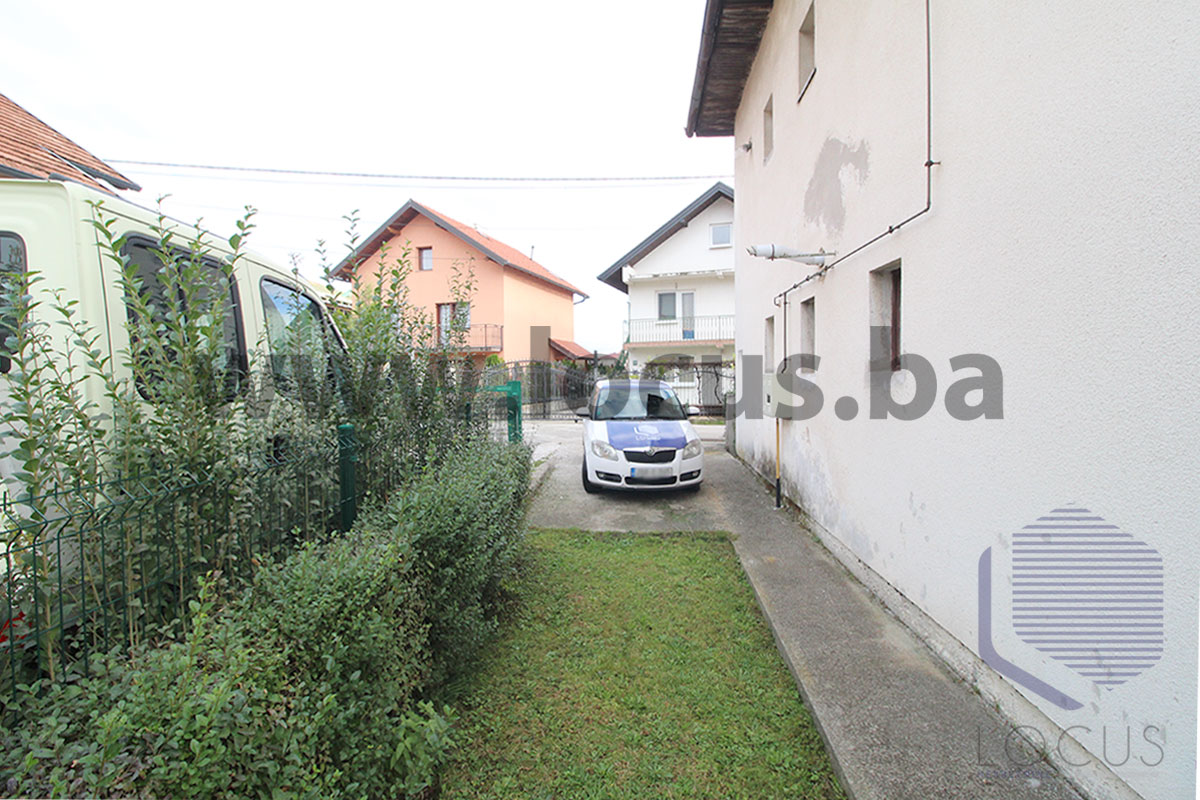 14 Dvorište