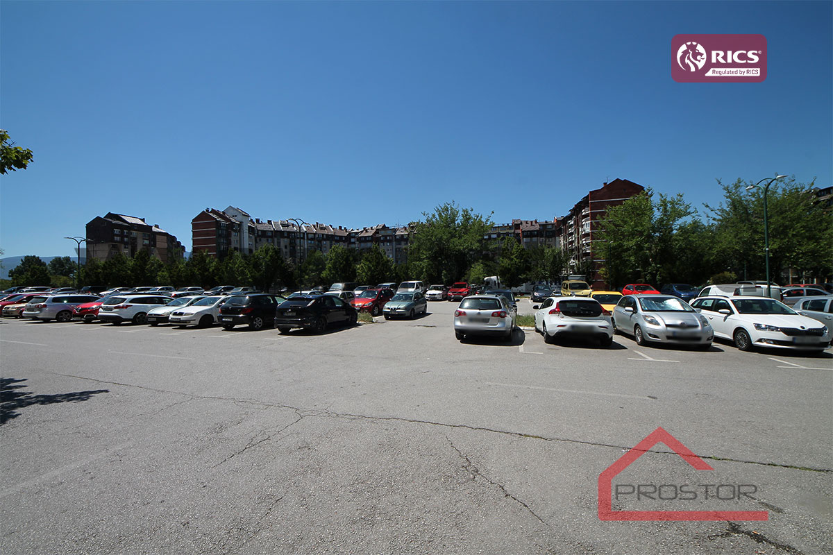 3 Parking