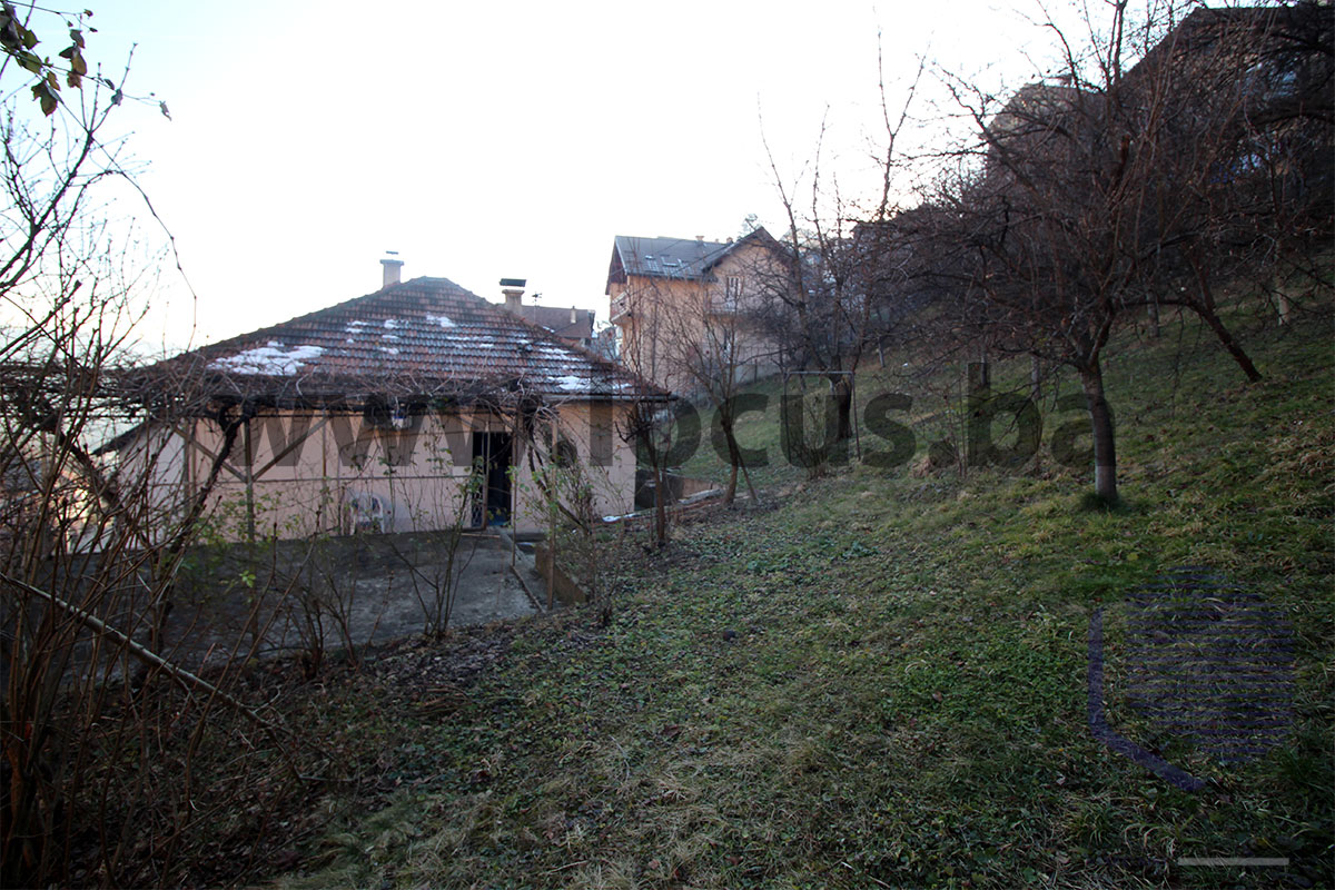 10 Dvorište