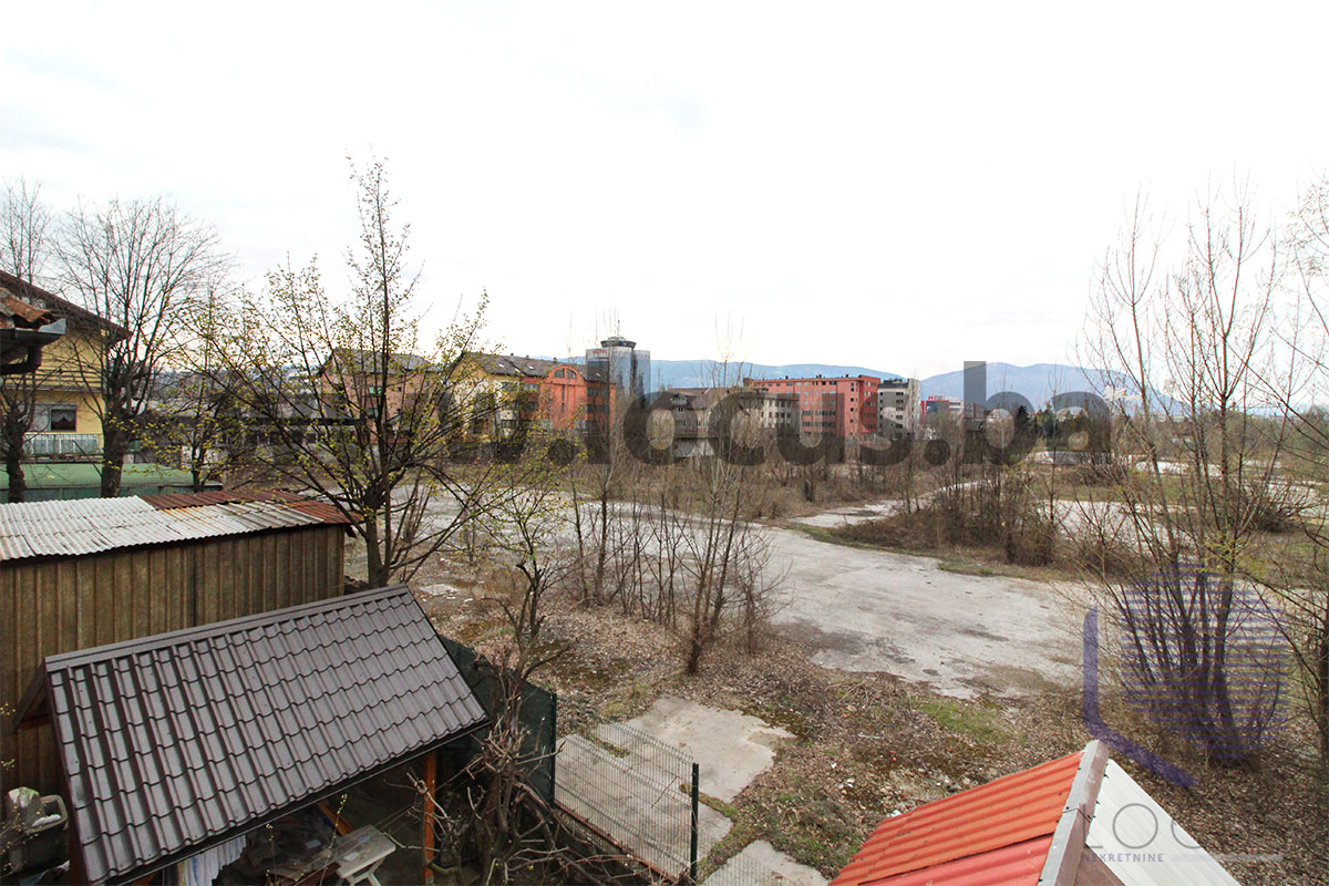 16 Pogled