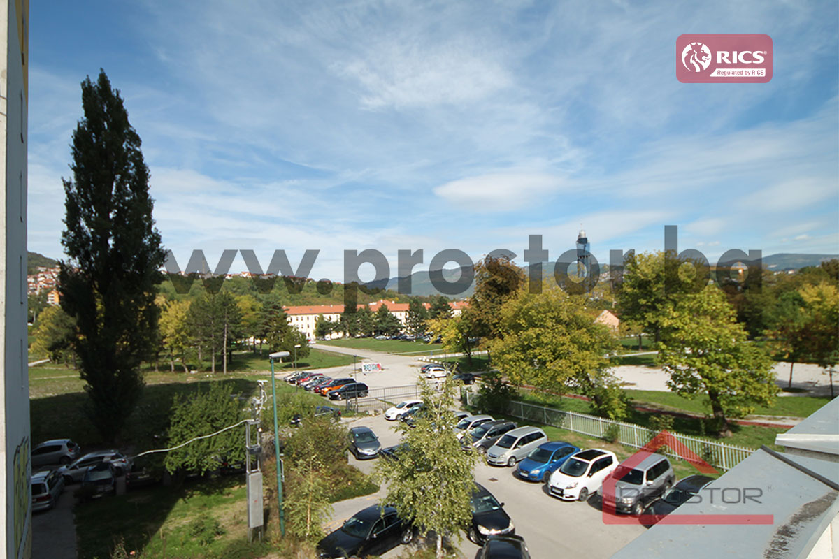 27-Pogled-s-terase-sl2