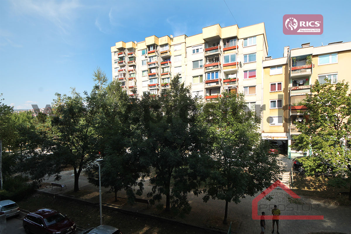 14 Pogled Istok