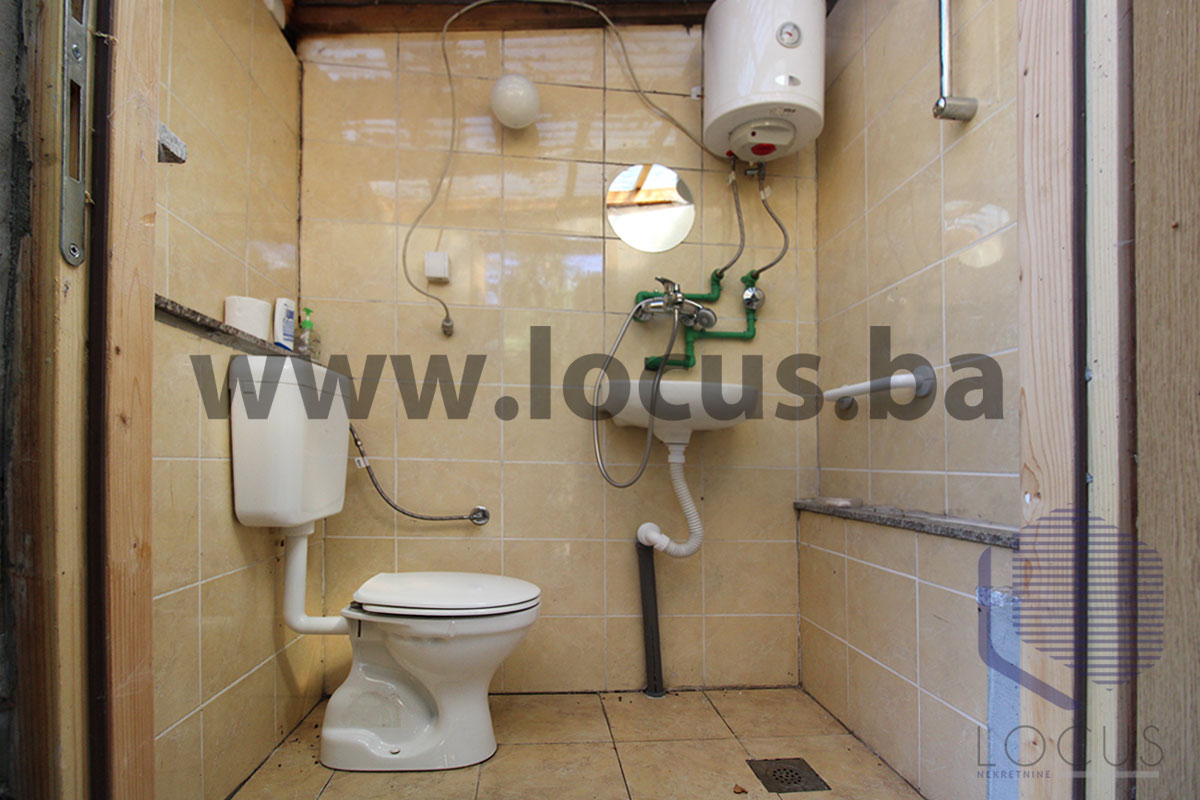 15_-vanjski-wc