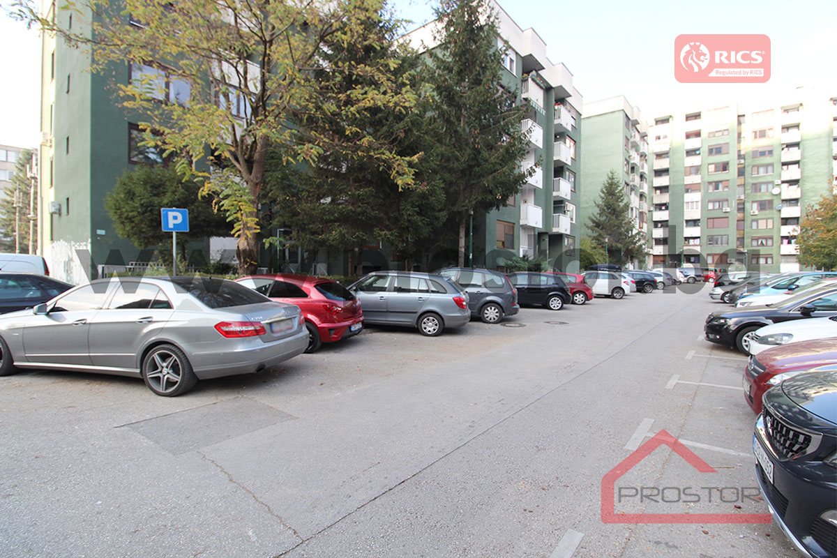 22 Okolina Parking