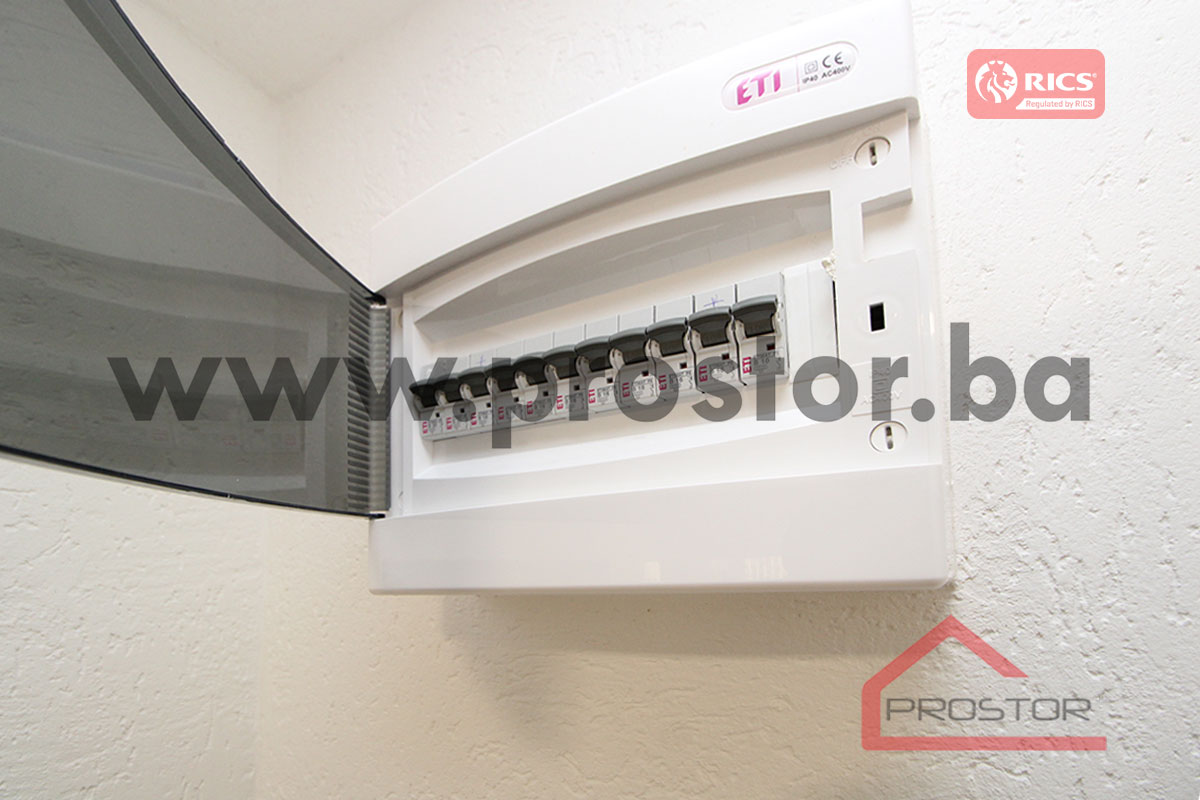 13 Detalji, automatski osigurači