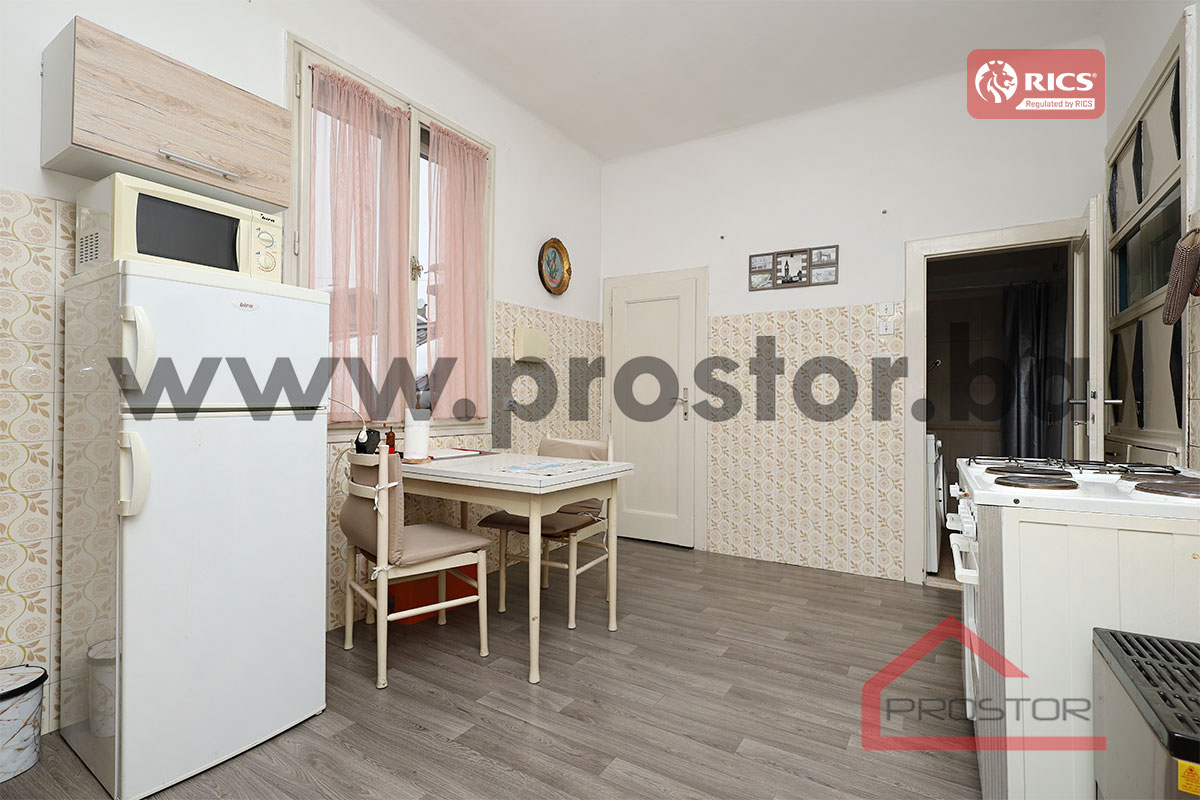 7 Kuhinja sa trpezarijom sl2