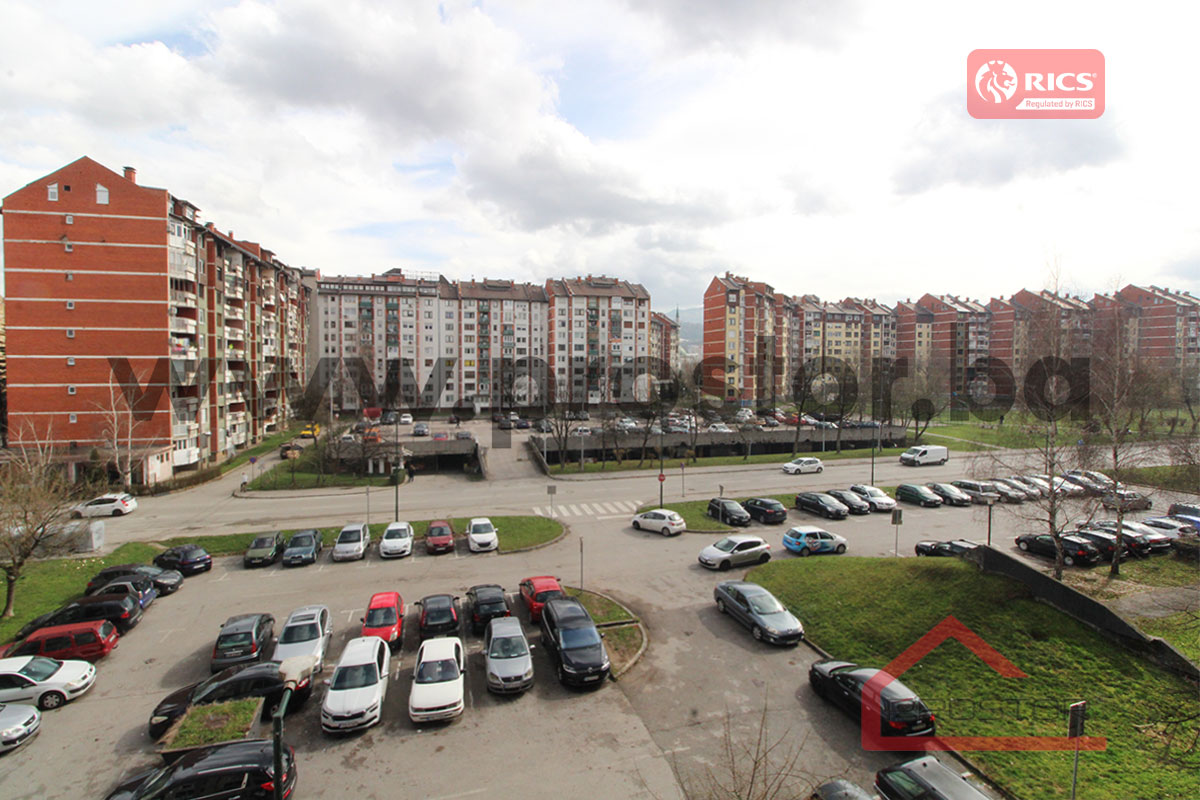 16 Pogled lođa