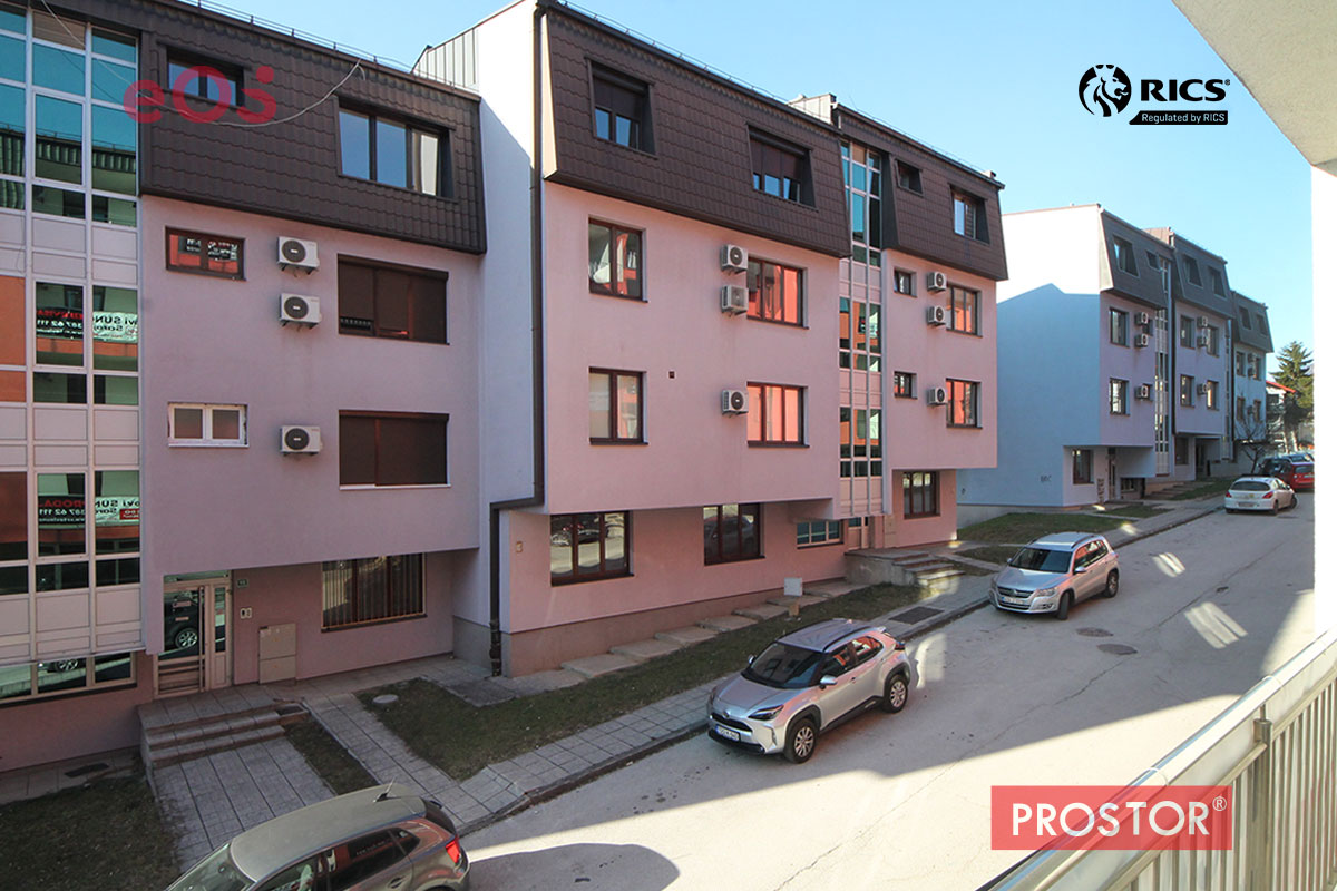 12 Pogled sa balkona