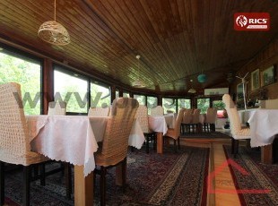 Namješten poslovni prostor sa terasom i privatnim parkingom, Stari Grad