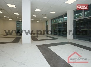 A RARE OPPORTUNITY Adapted sales-type office space on the ground floor with large portals in a very busy location, Otoka