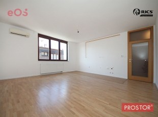 VRTOVI SUNCA! Nov, neuseljen dvosoban stan s balkonom idealne spratnosti i odlične kvadrature na sunčanoj strani grada! ***Virtuelna šetnja 360°***