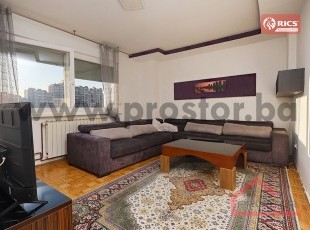 Nicely furnished four-room apartment with an open view, Alipašino Polje