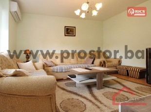 Trosoban stan sa balkonom, ul. Bosanskih Gazija, Ilidža