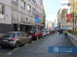 Jednosoban stan (potencijalno dvosoban), uknjižene površine 39m2 na izuzetno atraktivnoj lokaciji u samom centru grada, ul. Branilaca Sarajeva, Centar