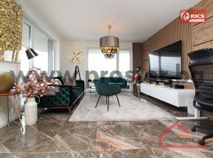 Ekskluzivan trosoban stan sa velikim balkonom i otvorenim pogledom, naselje Waves, ul. Barska. Vanjsko parking mjesto gratis!