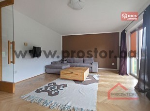 Comfortable two-bedroom apartment, double-oriented, located in a quiet part of the city – Šip neighborhood