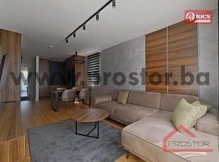 A unique investment opportunity on Jahorina – a luxuriously furnished two-bedroom apartment located on the fourth floor of the prestigious Snježna Dolina complex, ideally positioned next to ski slopes and a six-seater chairlift, in a location that combine