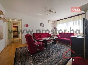 Spacious Four-Bedroom Apartment with Two Enclosed Loggias on the 10th Floor of a Building with Two Elevators, Dolac Malta