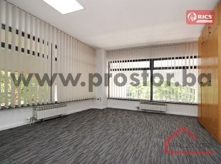 Renoviran višenamjenski poslovni prostor na Grbavici, ulica Behdžeta Mutevelića