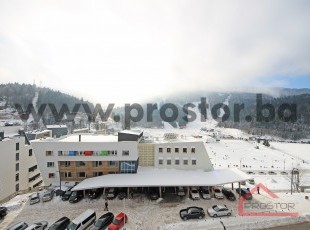 Namješten manji dvosoban apartman sa otvorenim i prekrasnim pogledom prema stazama, Bjelašnica