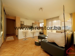 Quality and thoroughly renovated 2BDR apartment with balcony in the sunny Visnjik area, Sarajevo - SOLD!